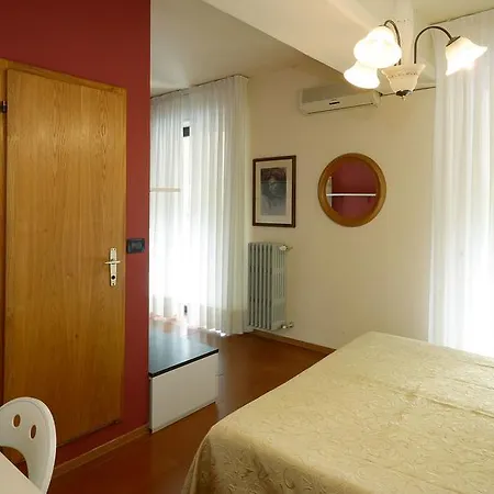 Hotel Ristorante Commercio Salò