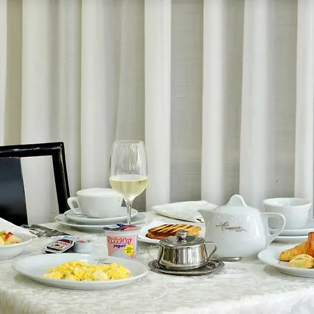 Hotel Ristorante Commercio 3*